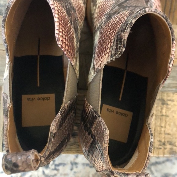 Dolce Vita NWOT Samy Snake Print Ankle Bootie - Picture 6 of 9